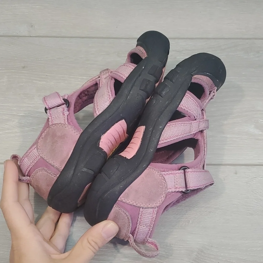 Keen Kids Girls Waterproof Hiking Sandals shoes sz 13